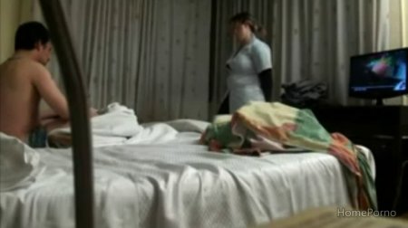 уговорил горничную в отеле за деньги на быстрый секс. Видео скрытой камерой